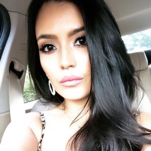 Meet your Posher, Keila